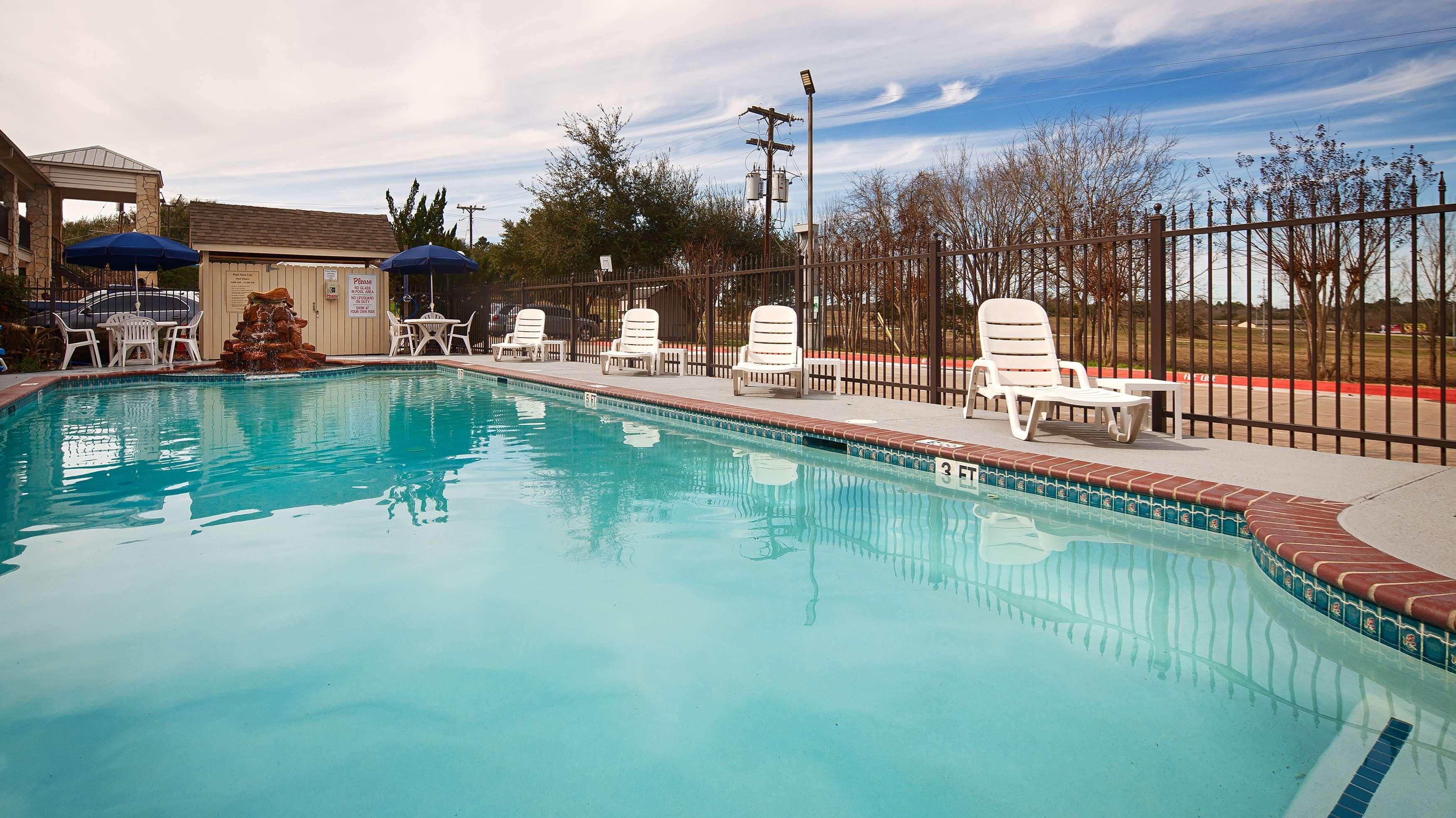 Best Western Inn Of Brenham Exterior photo